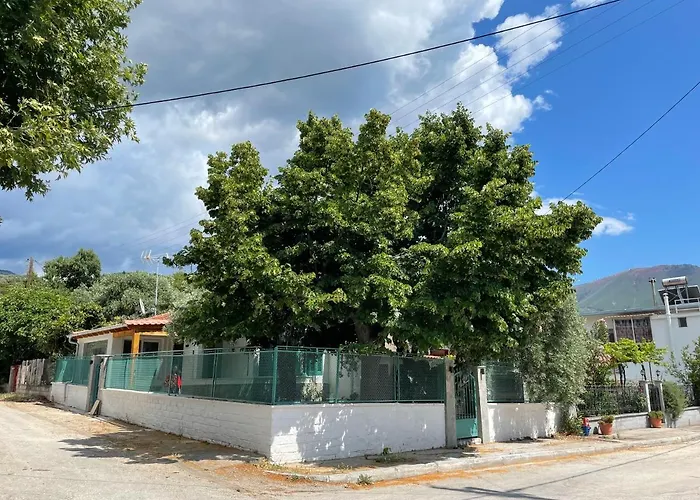 Elia & Meli Skála Kallirákhis